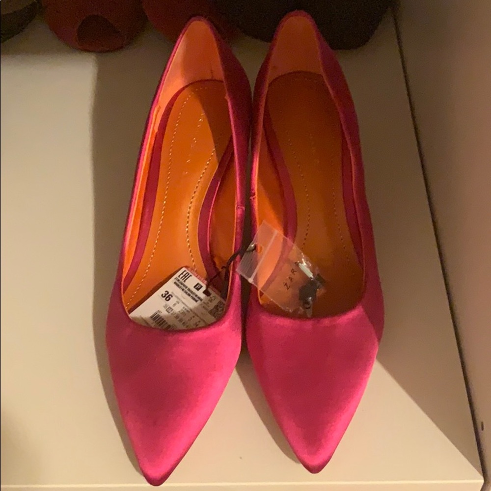 ZARA MID HEEL SATIN SHOES  FUCHSIA PINK  BRAND NEW